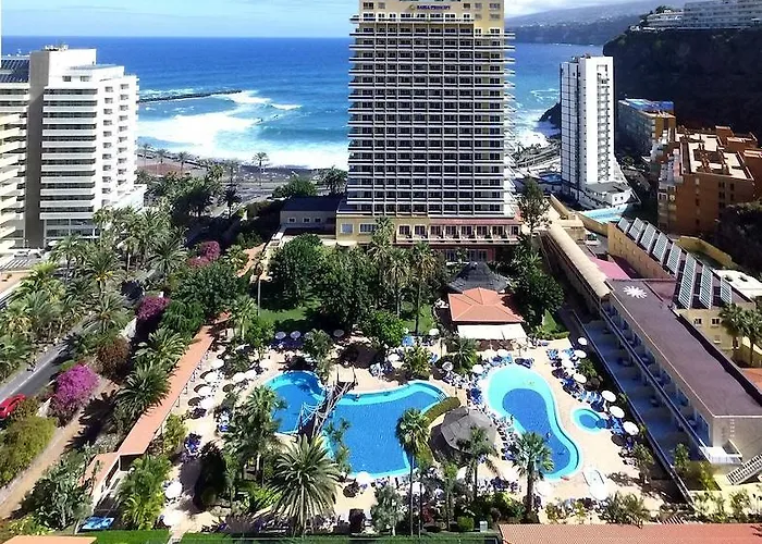 Luxury Hotels in Puerto de la Cruz (Tenerife) near Puerto de la Cruz Casino