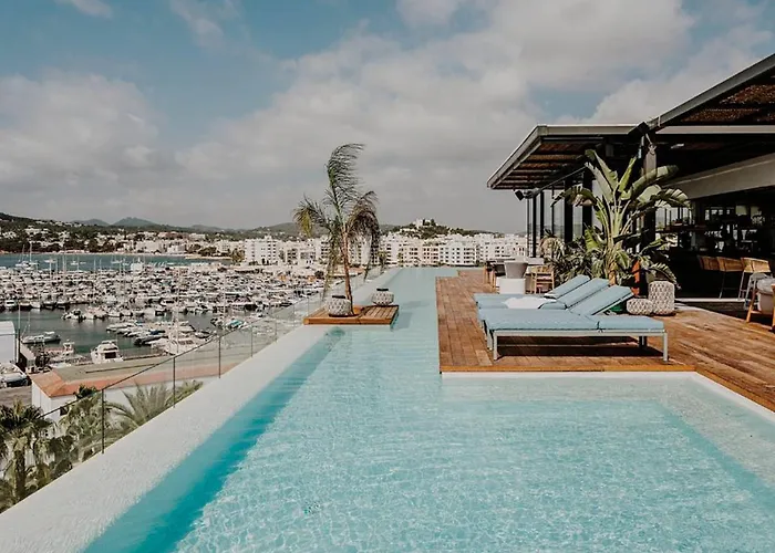 Luxury Hotels in Santa Eularia des Riu near Sol d'en Serra